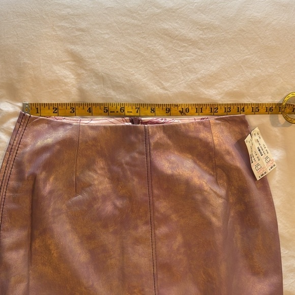 Christian Lacroix NWT Metallic gold and Pink Skirt made in Italy - Picture 10 of 12